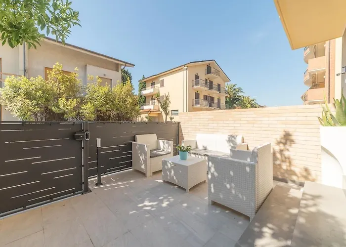 Leopardi Al Mare Nuovissimo